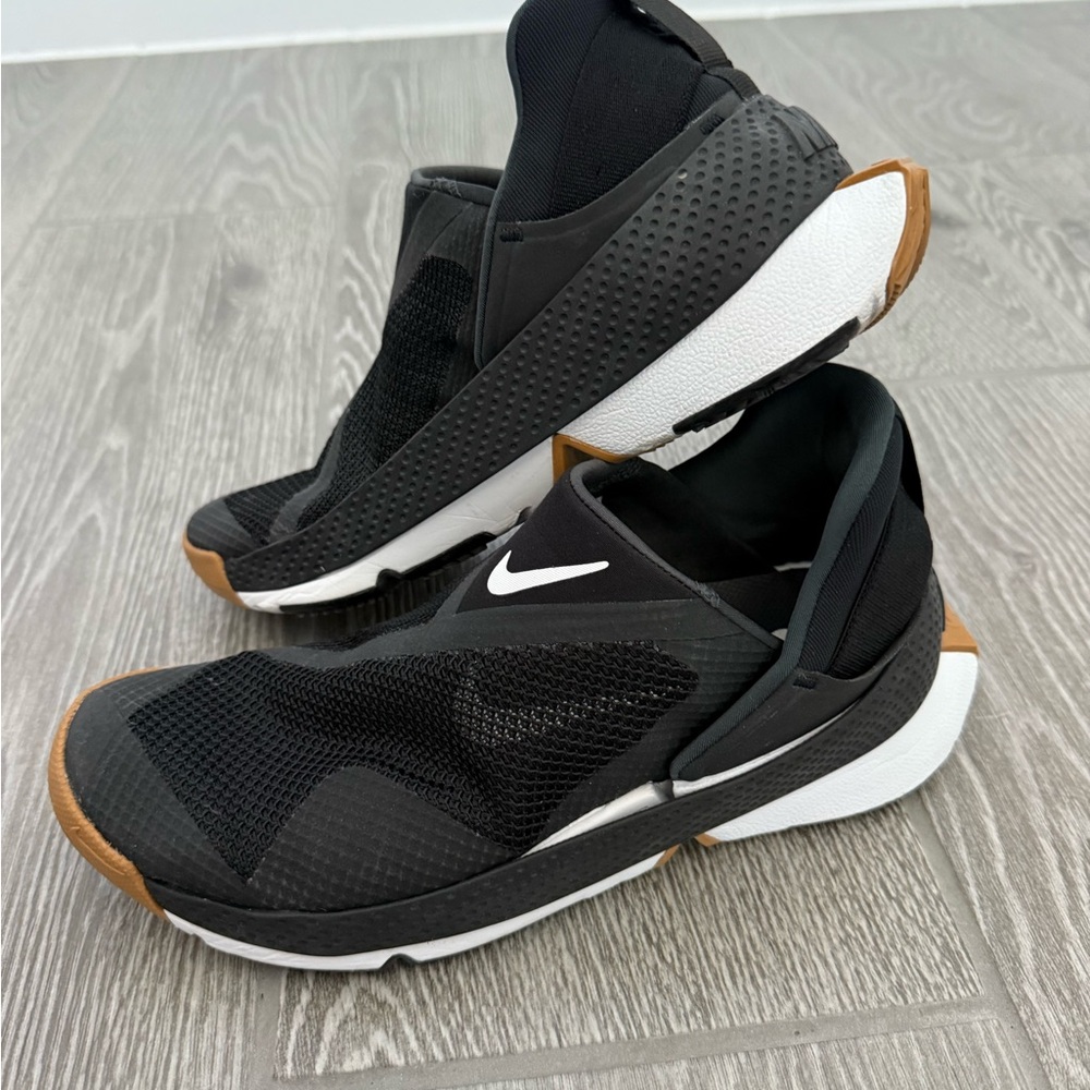 Nike Go FlyEase Easy On/Off Shoes UNISEX Women’s Size 9 Men’s Size 7.5